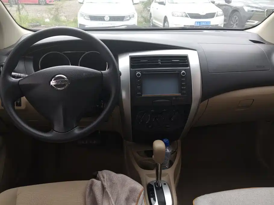 Nissan Livina — миниатюра 12