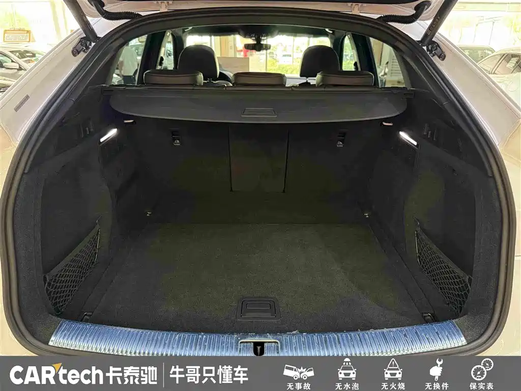 Audi Q5L Sportback — миниатюра 13