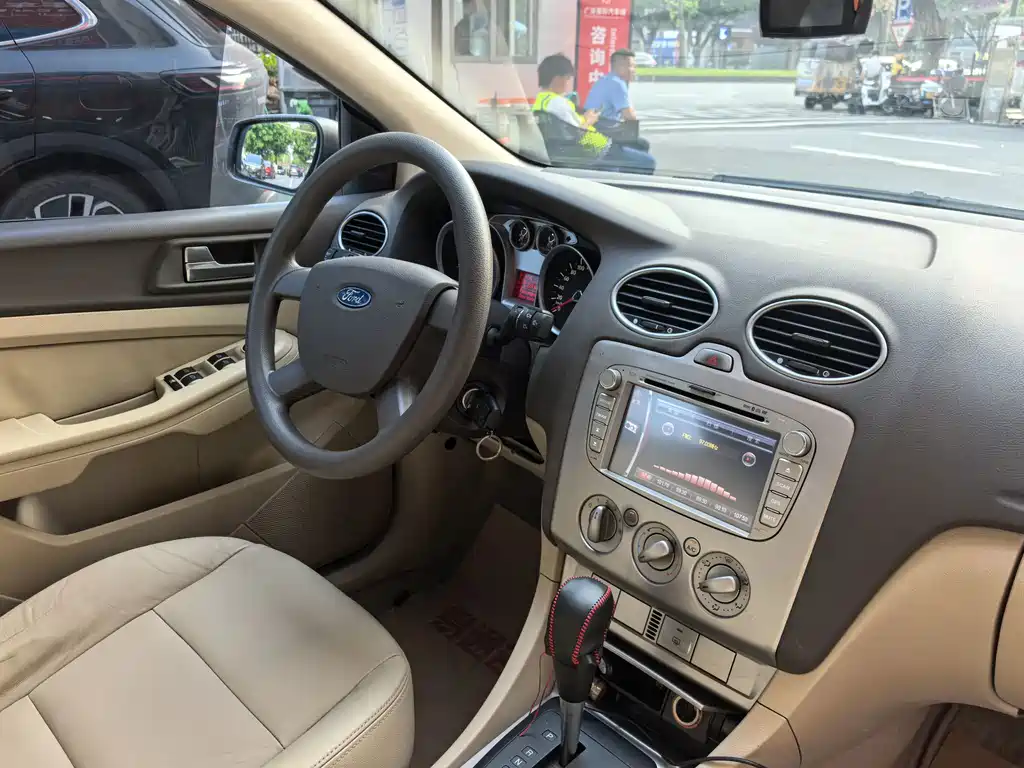 Ford Focus — миниатюра 14