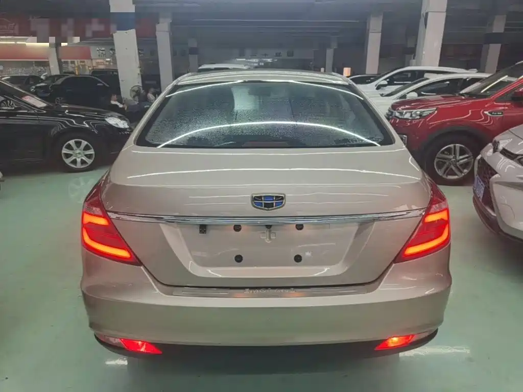 Geely Emgrand — миниатюра 6