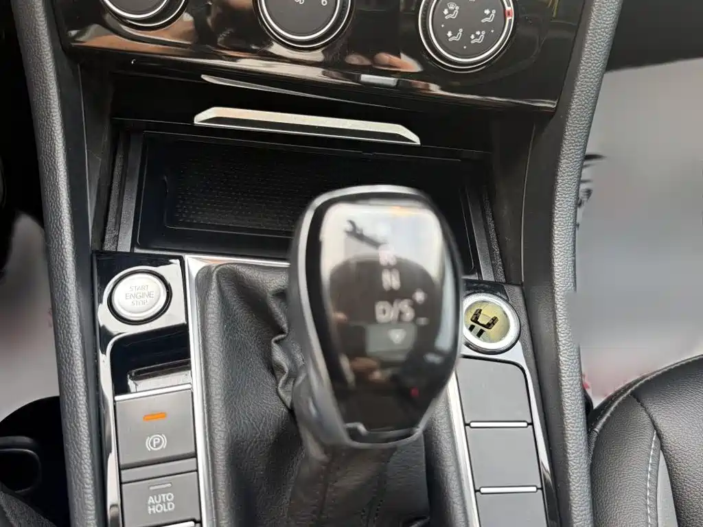 Volkswagen Sagitar — миниатюра 2