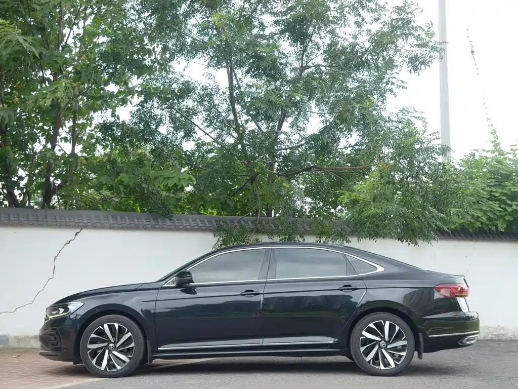 Volkswagen Passat — миниатюра 12