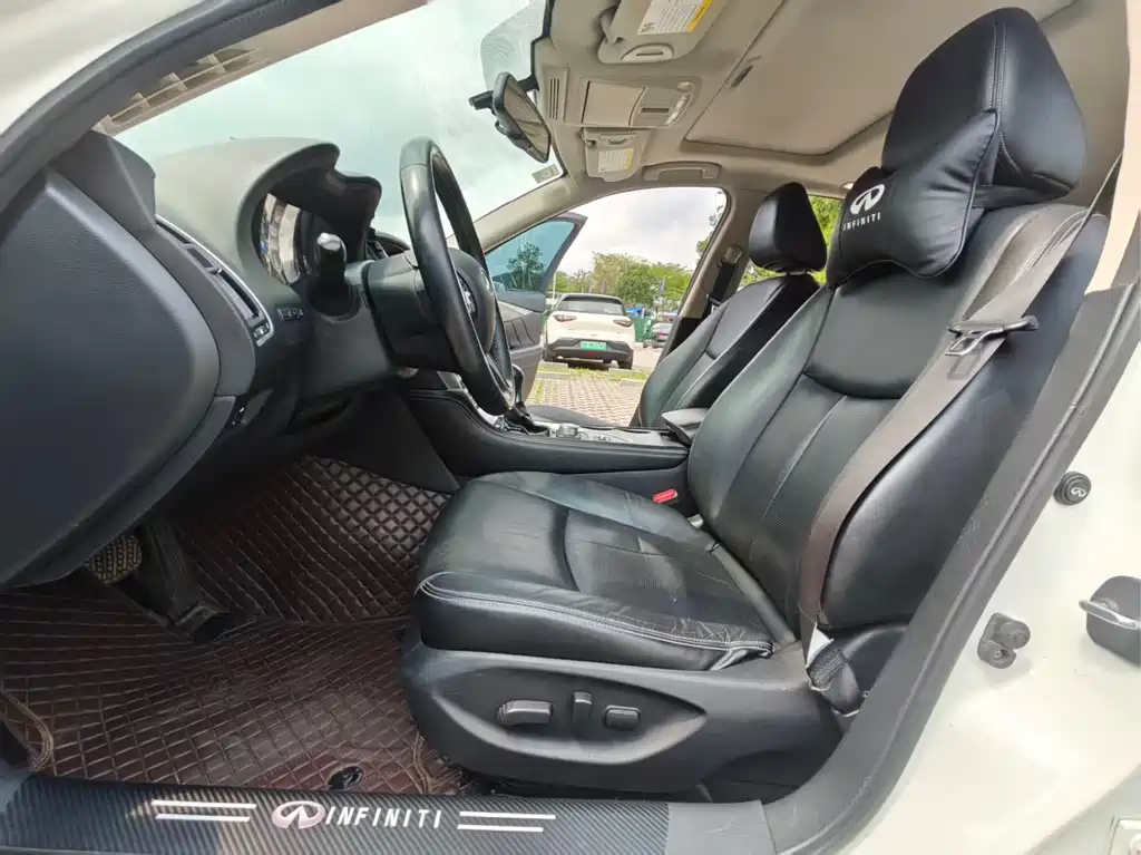 Infiniti Q50L 2016 2.0T Enjoy