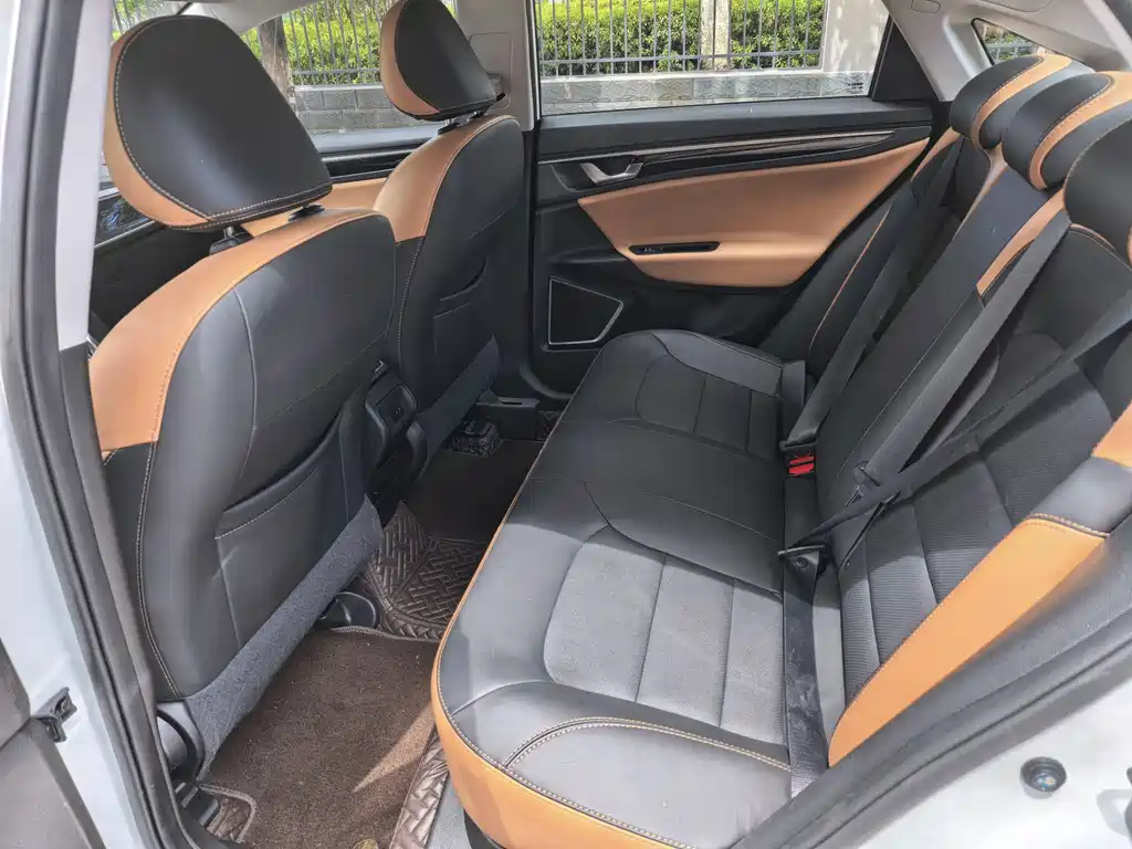Geely Emgrand GL — миниатюра 8