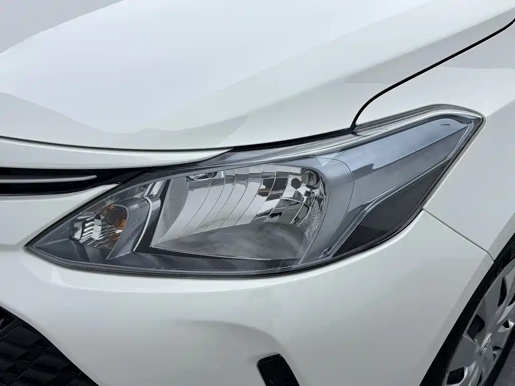 Toyota Vios FS — миниатюра 8