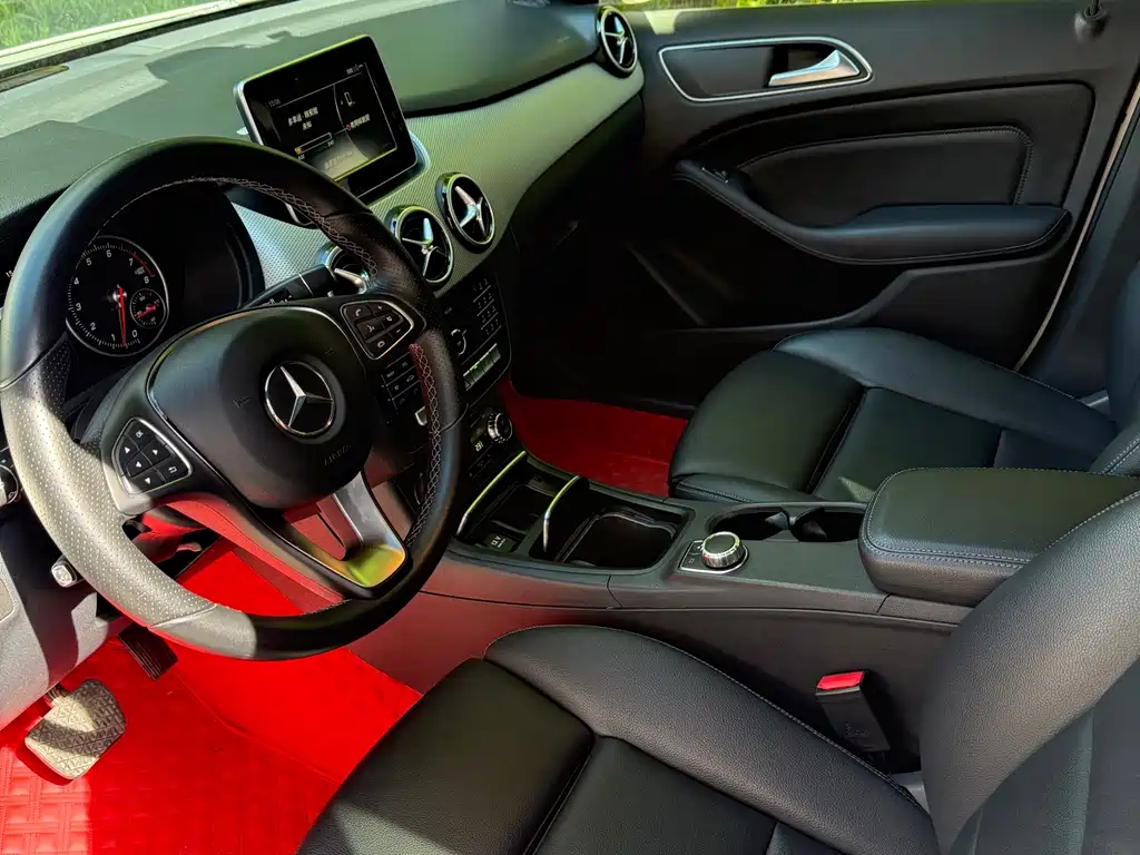 Mercedes-Benz B-Class B 2015 B 200 Fashion