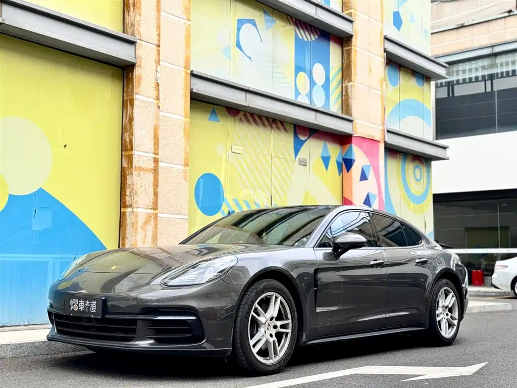 Porsche Panamera 2018