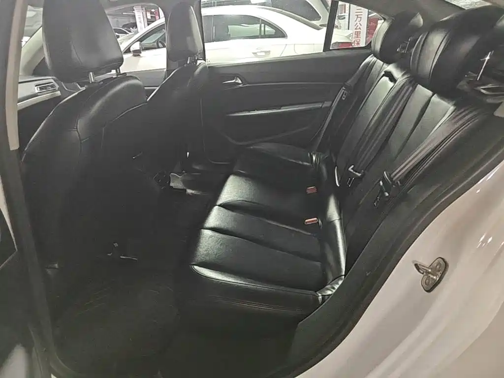 Peugeot 408 — миниатюра 17