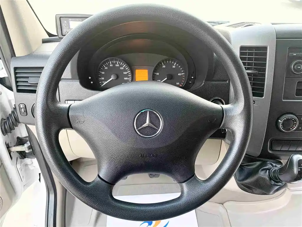 Mercedes-Benz Sprinter — миниатюра 7