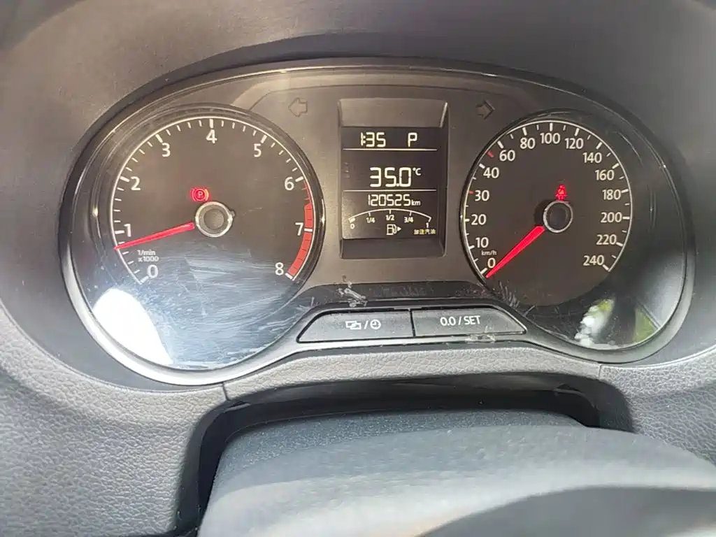 Volkswagen Polo — миниатюра 12
