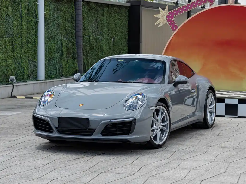 Porsche 911 2019