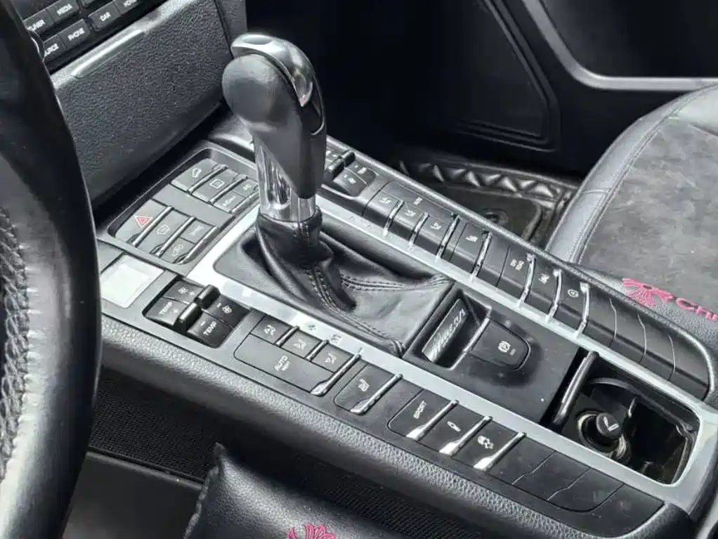 Porsche Macan — миниатюра 5