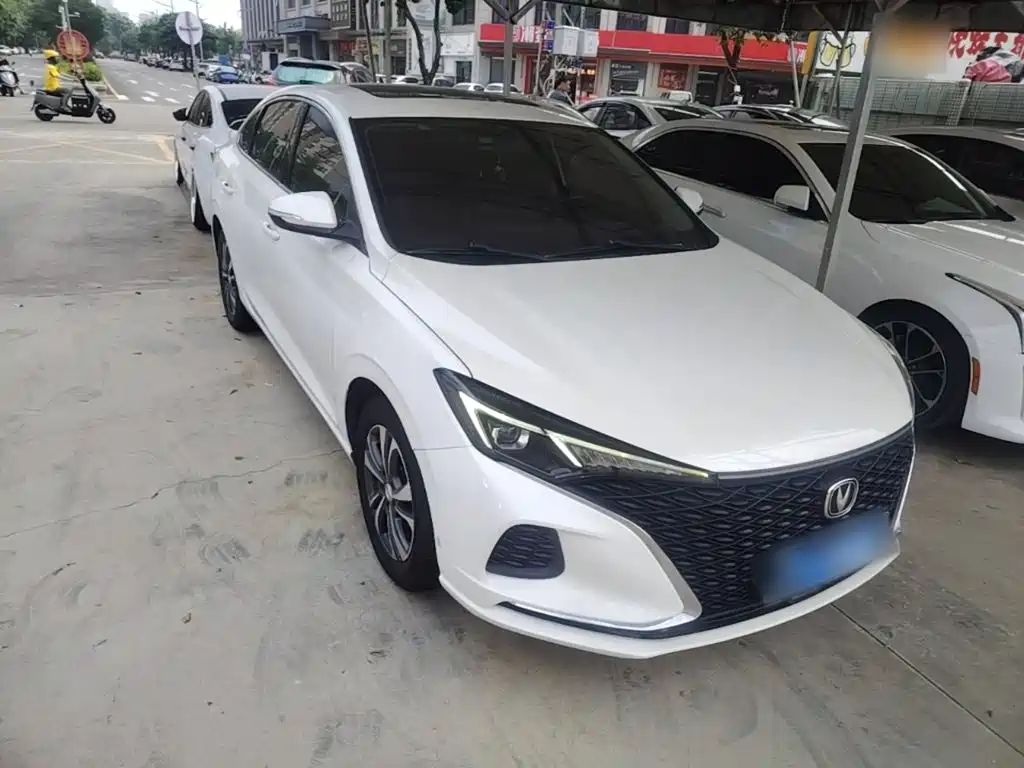 Changan Eado — миниатюра 4