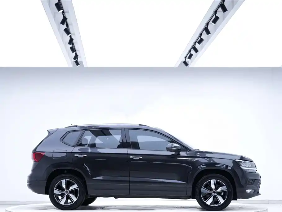 Купить Volkswagen Tharu