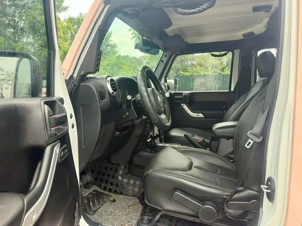 Jeep Wrangler — миниатюра 4