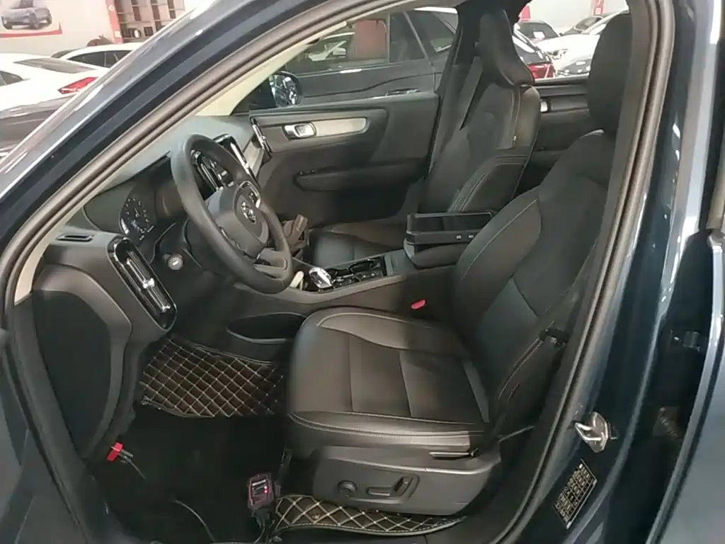 Volvo XC40 — миниатюра 15