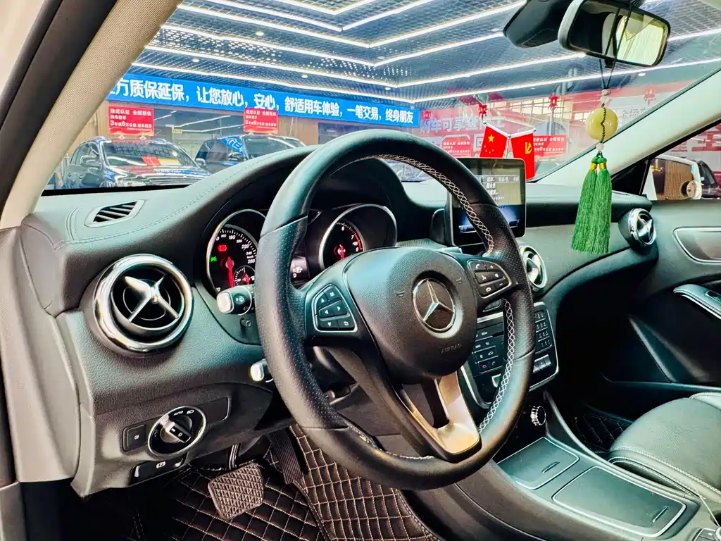 Mercedes-Benz GLA — миниатюра 8