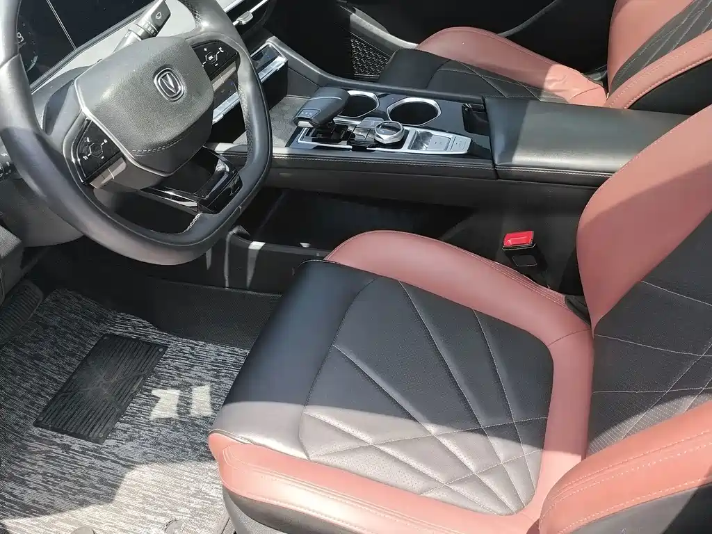Changan Eado — миниатюра 4