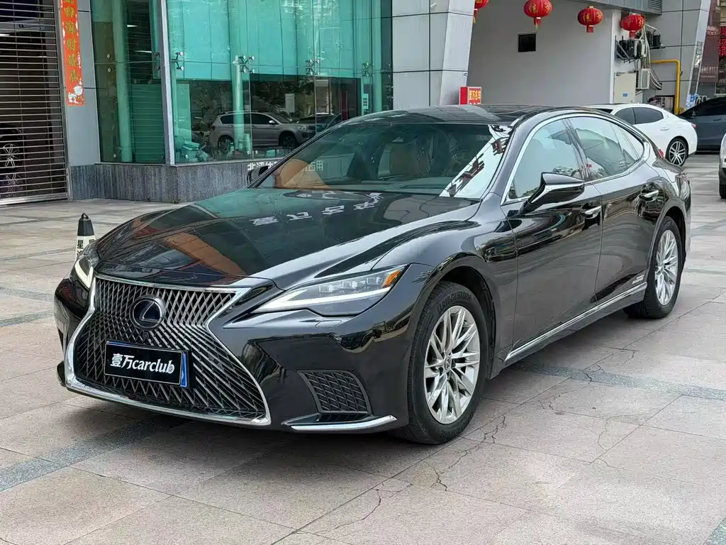 LEXUS LS