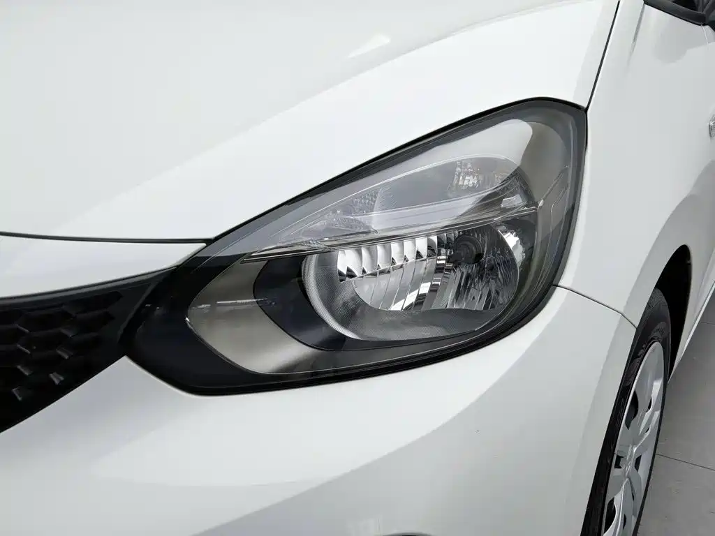 Honda Fit — миниатюра 7