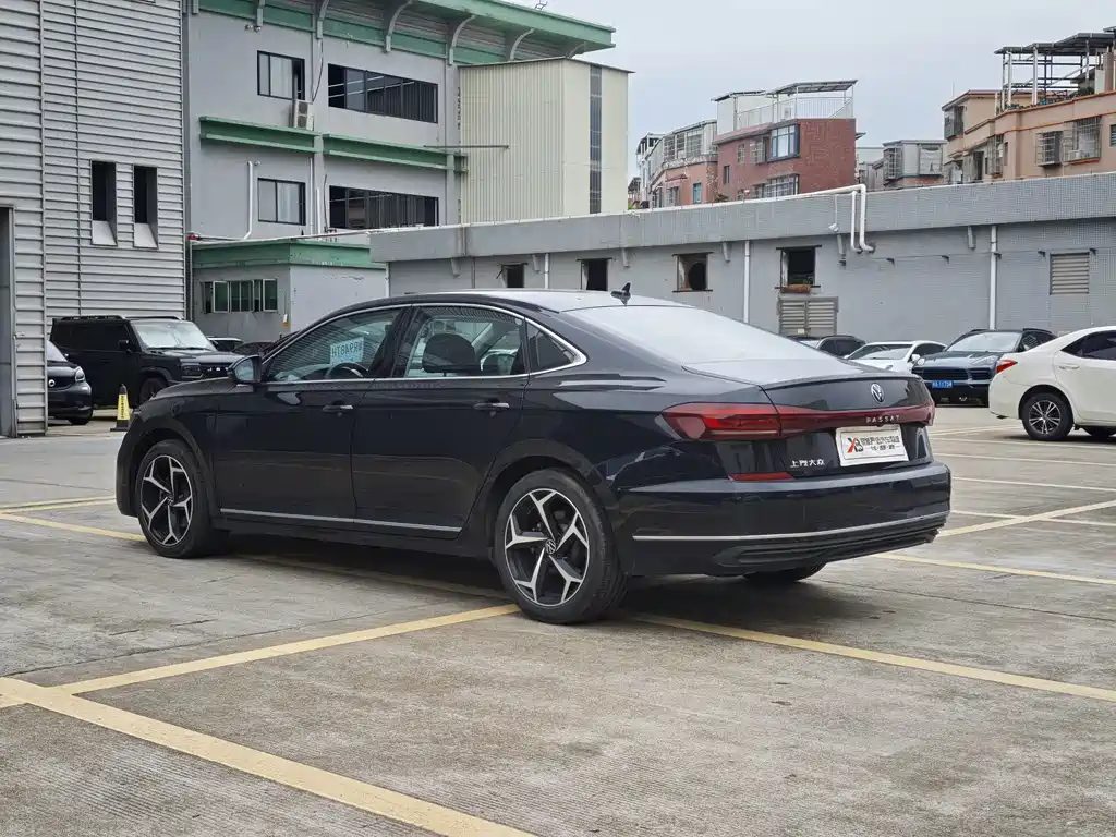 Volkswagen Passat 2025 330TSI Elite