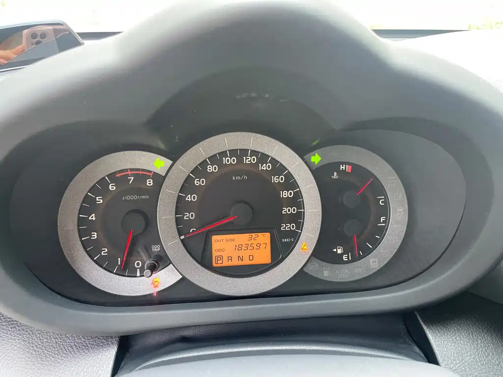 Toyota RAV4 — миниатюра 17