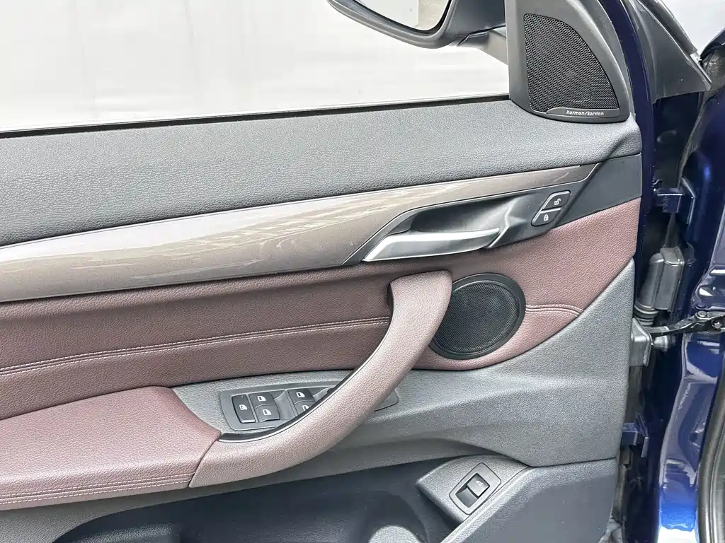 BMW X1 — миниатюра 15
