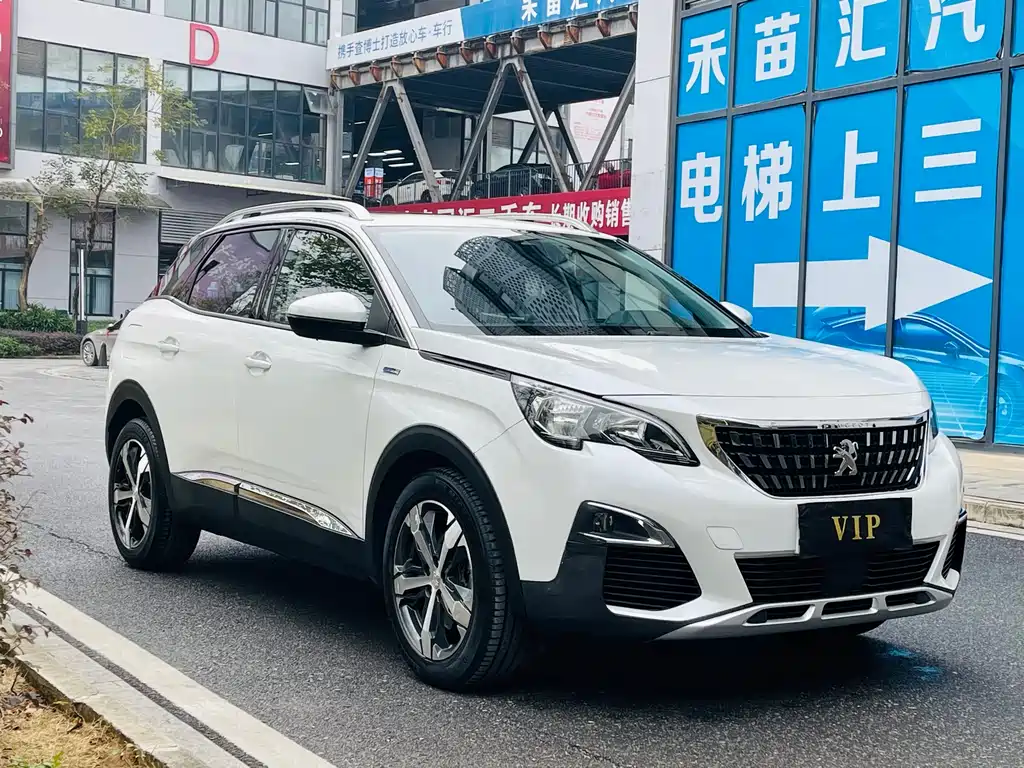 PEUGEOT 4008