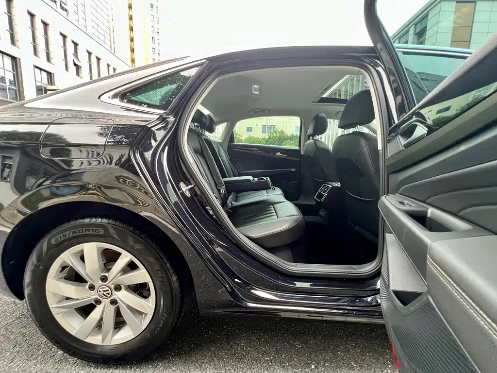 Volkswagen Passat — миниатюра 23