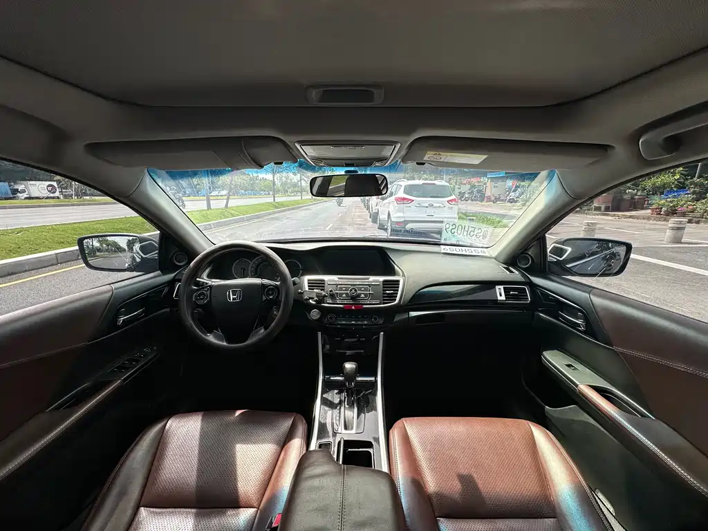 Honda Accord — миниатюра 5