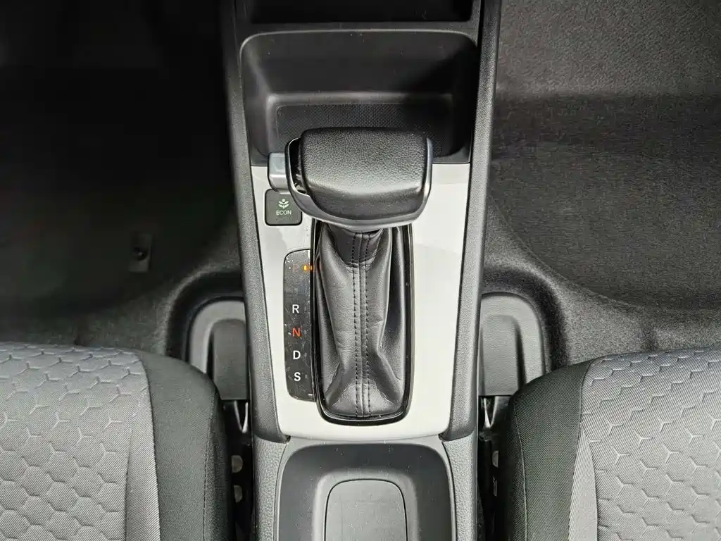 Honda Fit — миниатюра 13