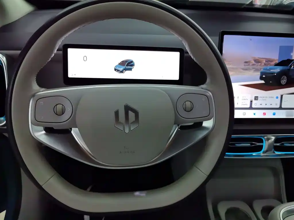 Leapmotor Leapmotor B10 — миниатюра 3
