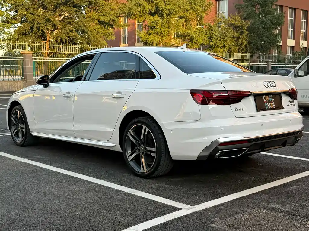 Audi A4L — миниатюра 7