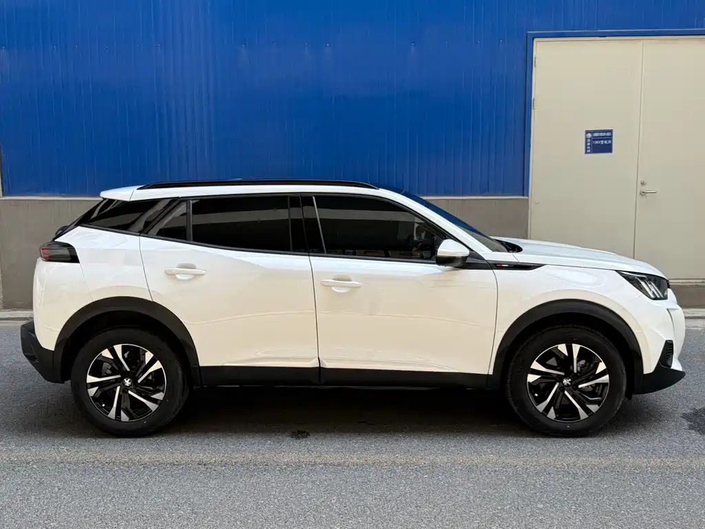Peugeot 2008 — миниатюра 7