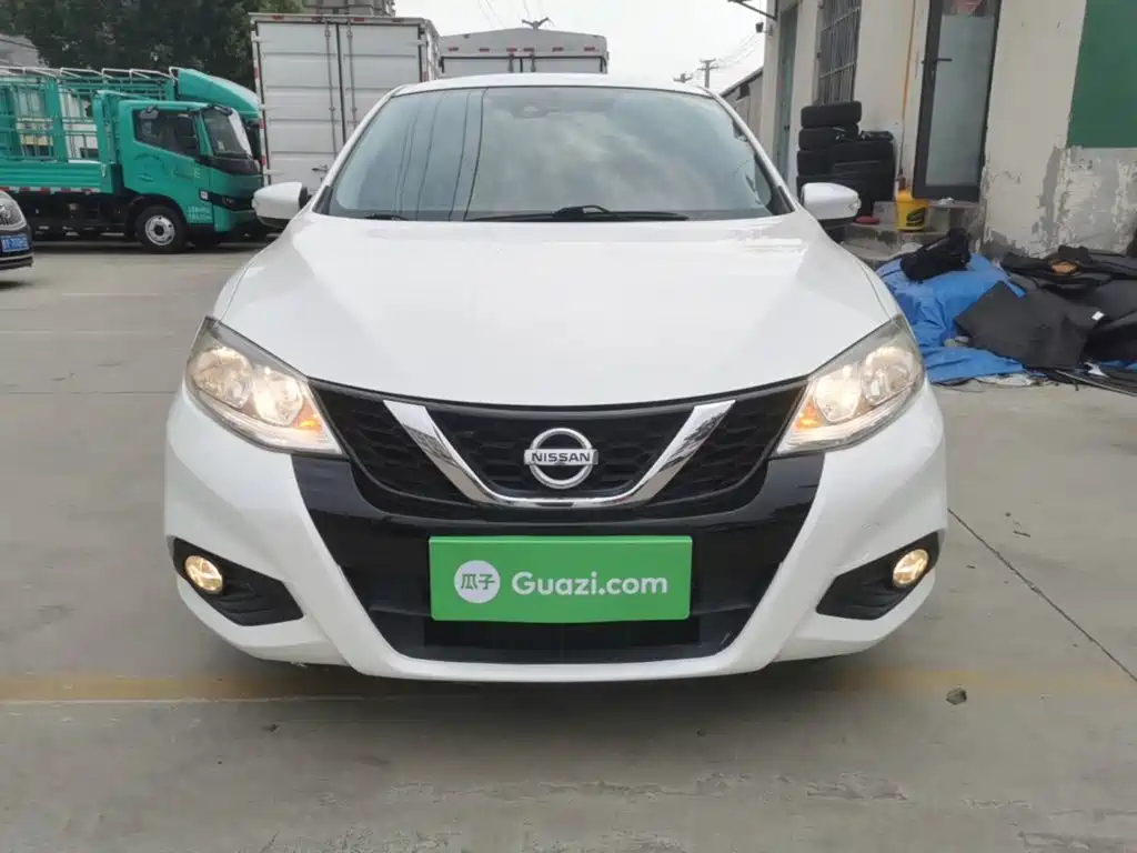Nissan Tiida — миниатюра 3