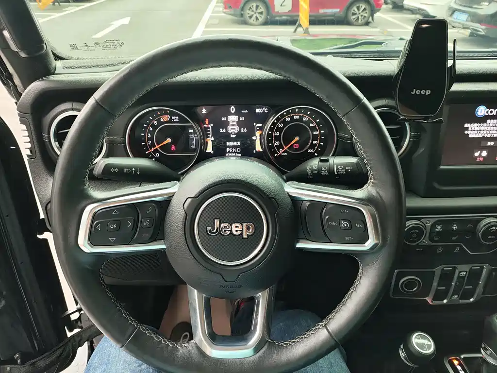 Jeep Wrangler — миниатюра 12
