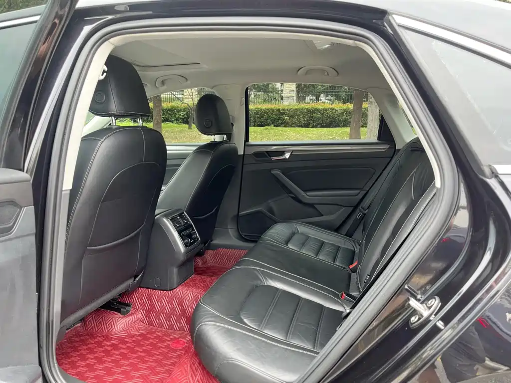 Volkswagen Passat — миниатюра 8