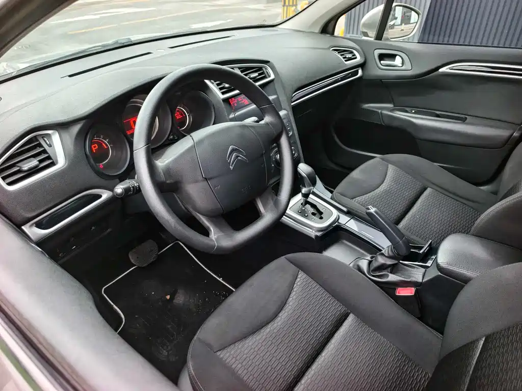 Citroen C4L 2013 1.8L AT