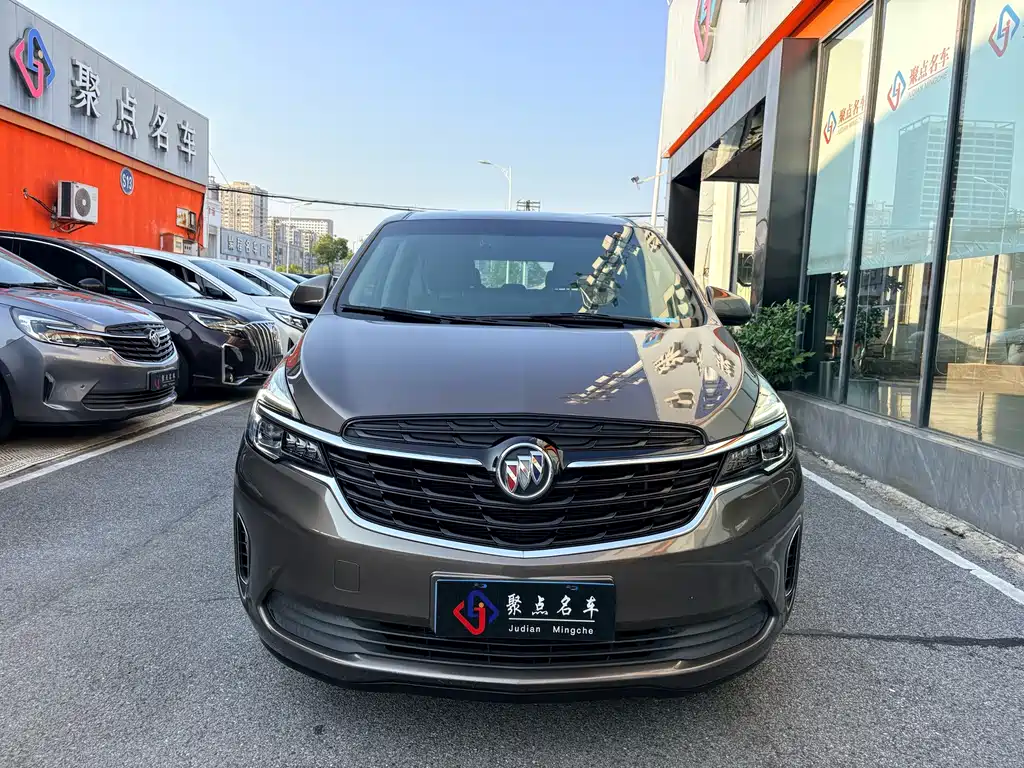 Buick GL8 — миниатюра 2