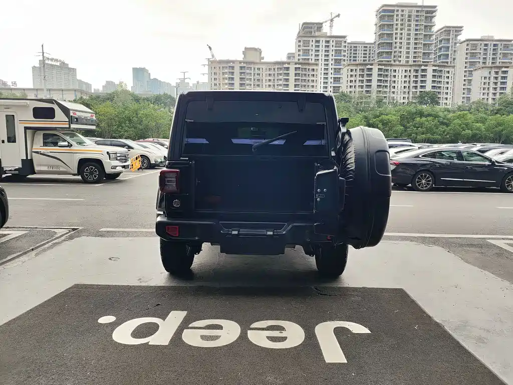 Jeep Wrangler — миниатюра 18