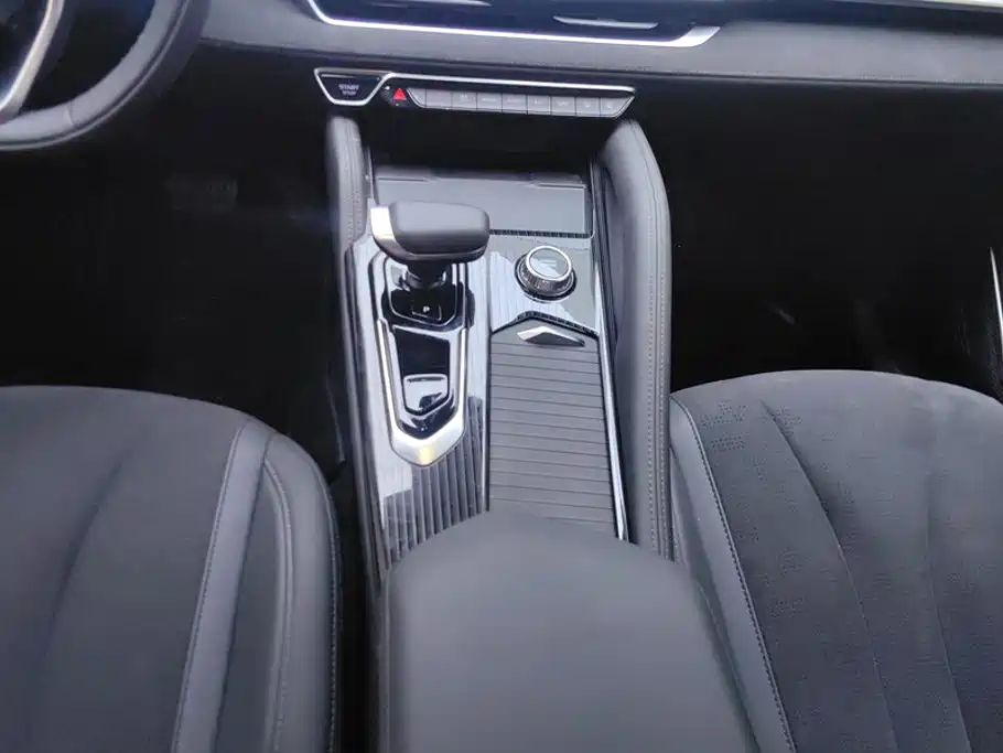 Geely Xingyue L — миниатюра 16