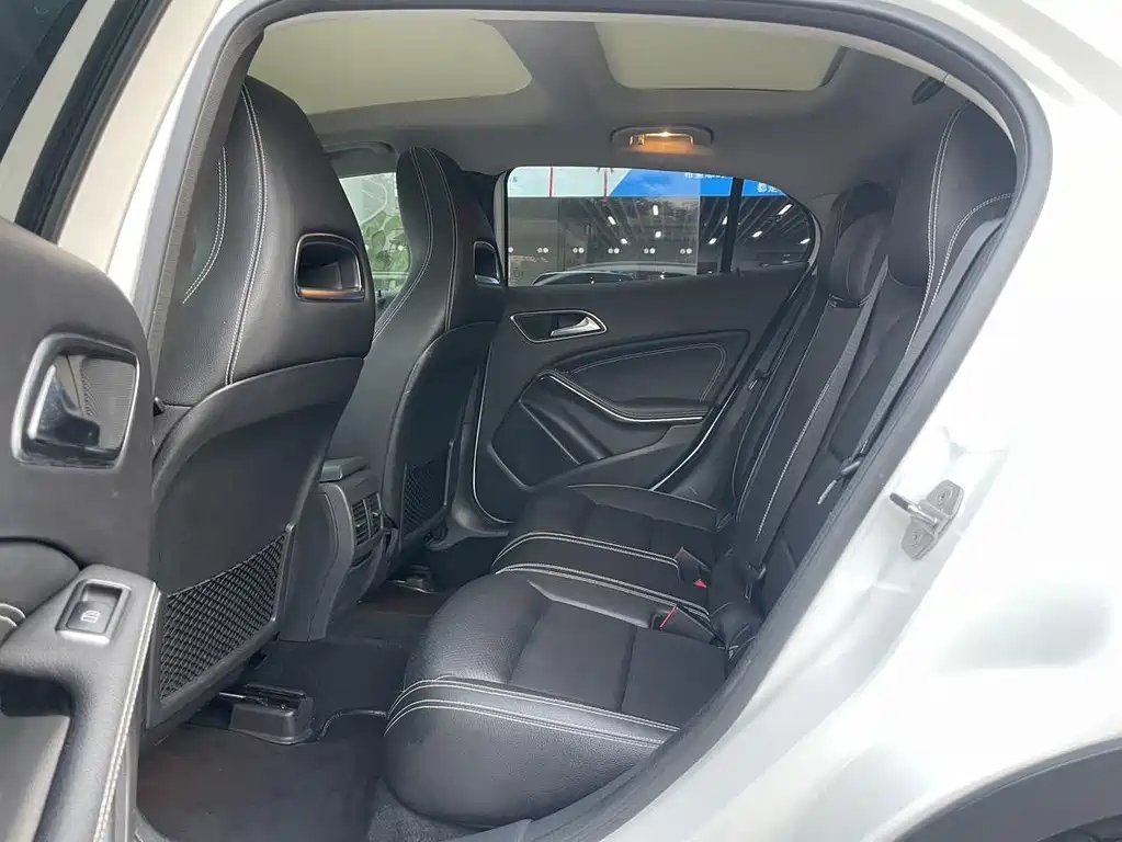 Mercedes-Benz GLA — миниатюра 5