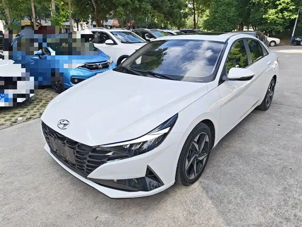 Hyundai Elantra 2021