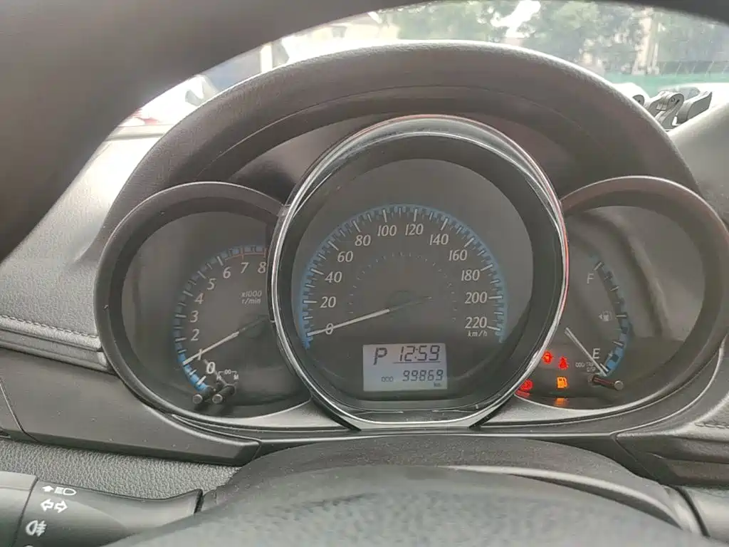 Toyota Yaris L — миниатюра 12