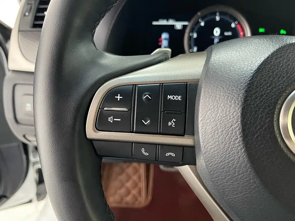 Lexus GS — миниатюра 15