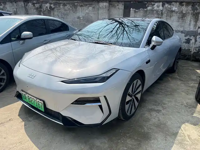 GEELY GALAXY GALAXY E8 2024