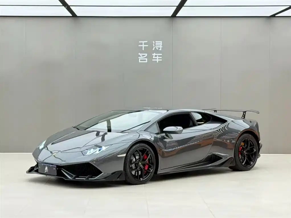 LAMBORGHINI HURACÁN