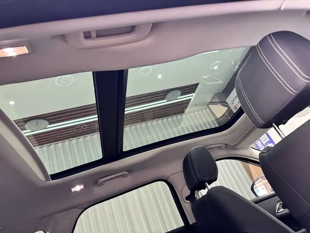 Land Rover Velar — миниатюра 20