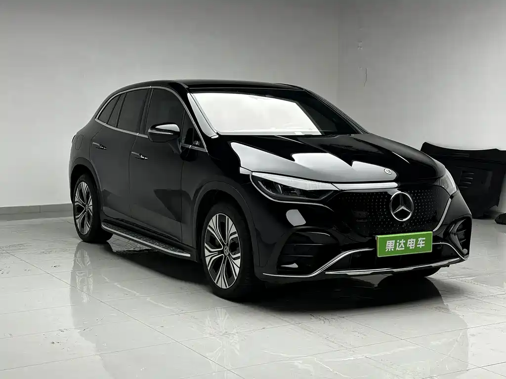 Mercedes-Benz EQE SUV — миниатюра 3