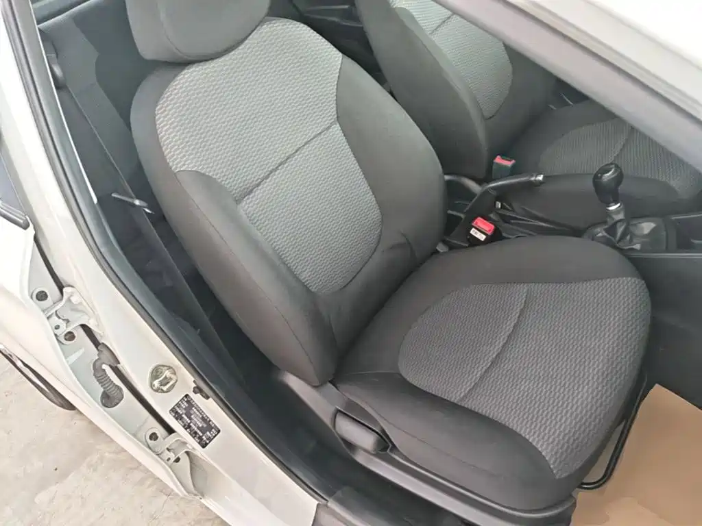 Hyundai Verna — миниатюра 25